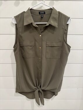 Jones New York Sleeveless Button-Front Utility Top in Olive and gold buttons